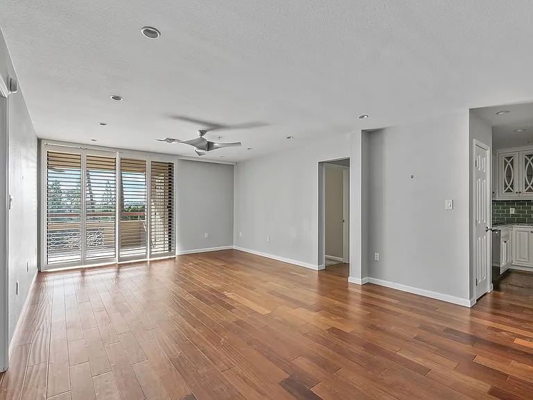 4200 N Miller Rd #428 — Photo 6