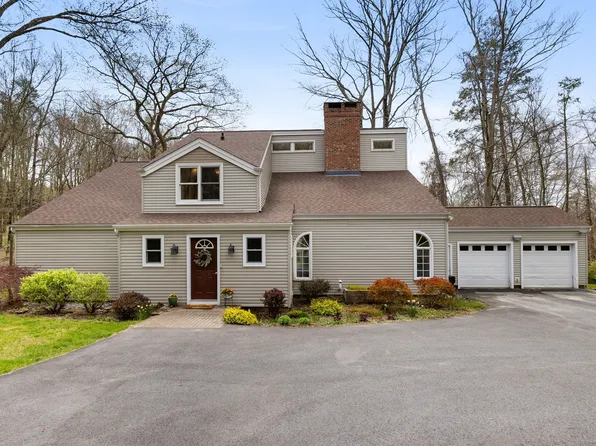 123 River Road, East Haddam, CT 06423