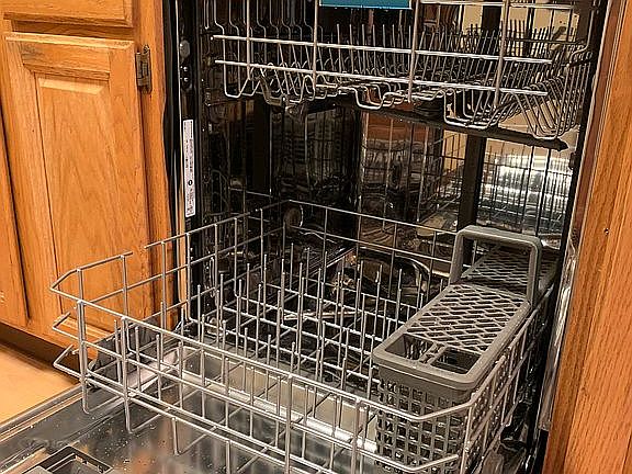 Dishwasher 