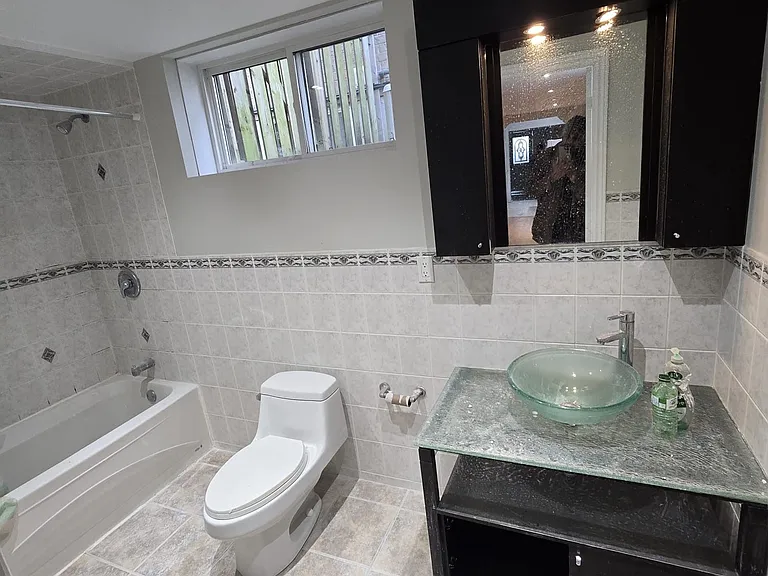 136 Prohill St #BASEMENT — Photo 10