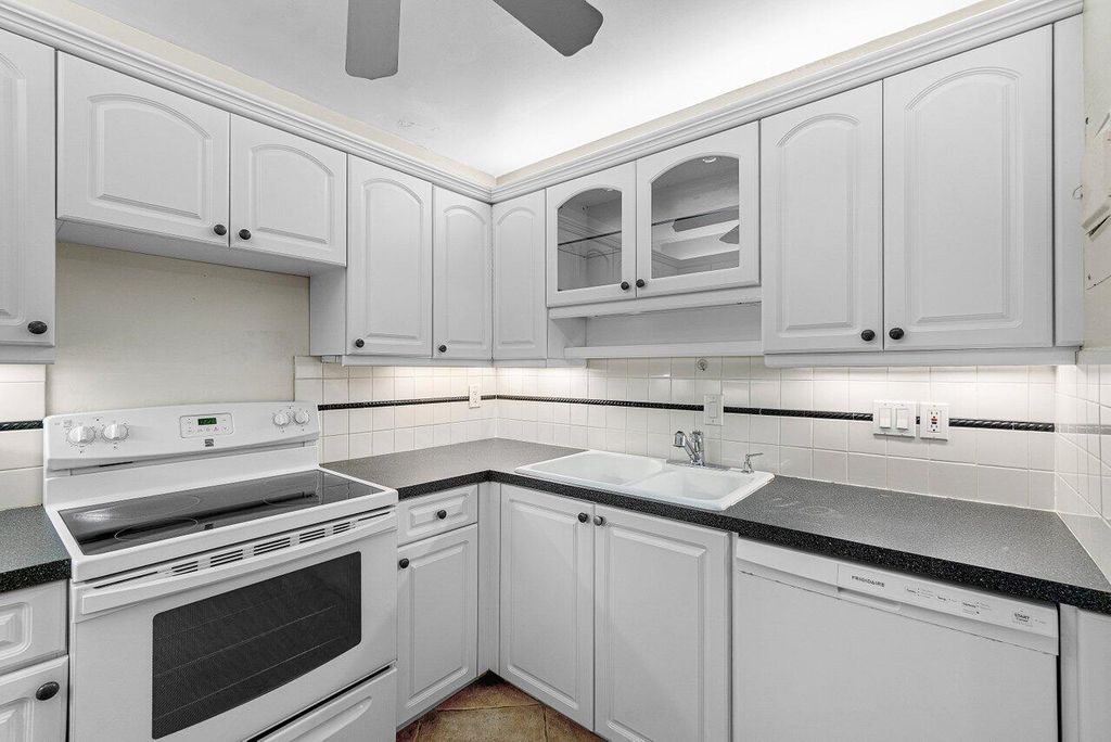 120 Cypress Club Dr APT 231, photo 9