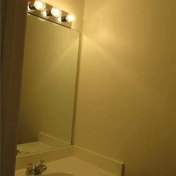 1112 Thornborough Dr — Photo 5