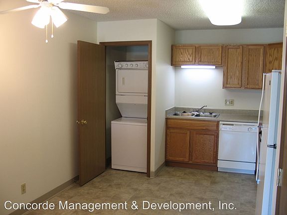 4th image of 534 N 10th St APT 6