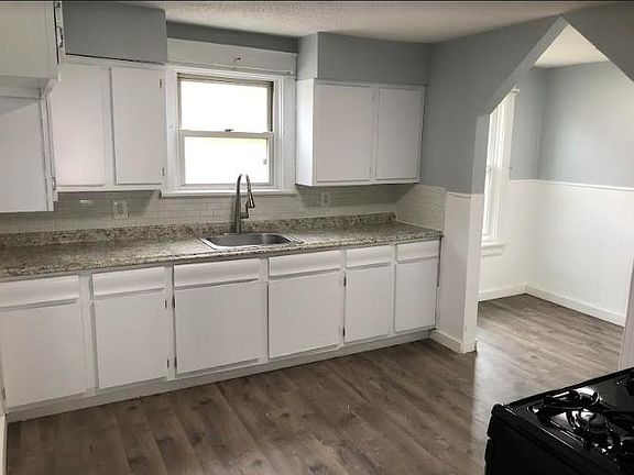 2nd image of 135 Whitehall Ave Floor 2
