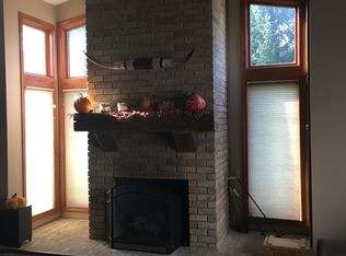 4105 Newcastle Dr, Clarkston, MI