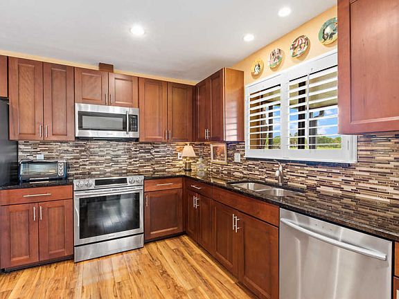 4th image of 2360 SW Bobalink Ct