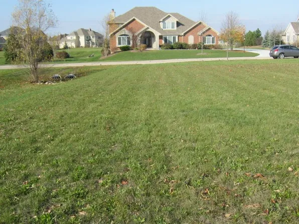 7580 Vida Ave, Crystal Lake, IL 60014