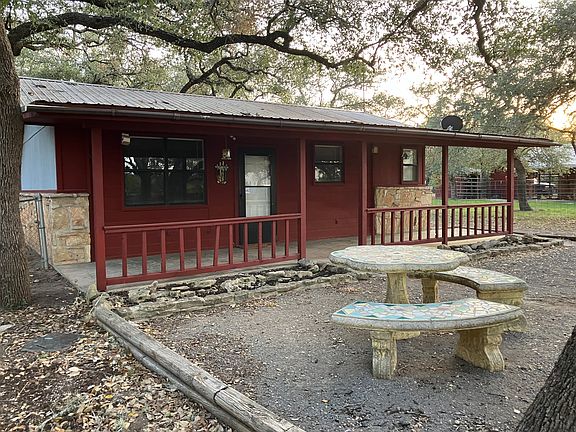 Large front porch to relax and enjoy the views