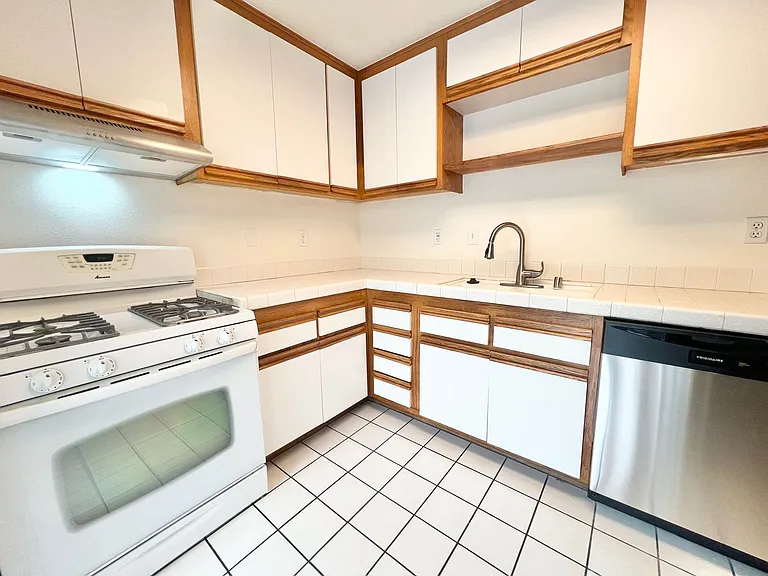 10632 Oak St — Photo 6