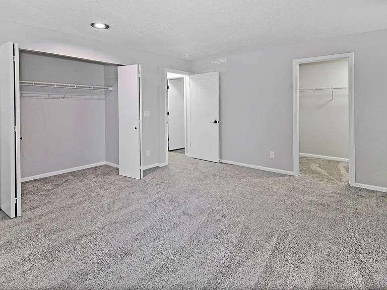 Woodland Valley Apartments — Photo 32