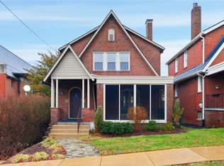 359 Pennsylvania Ave, Oakmont, PA 15139