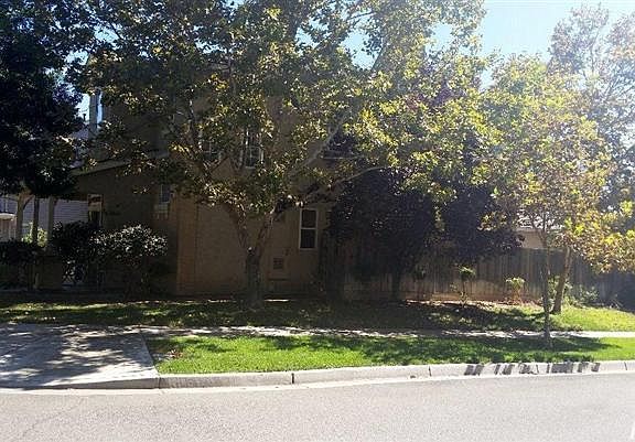 2nd image of 390 Nutcrest Ct