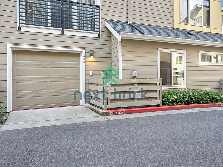 1438 158th Ct NE — Photo 18
