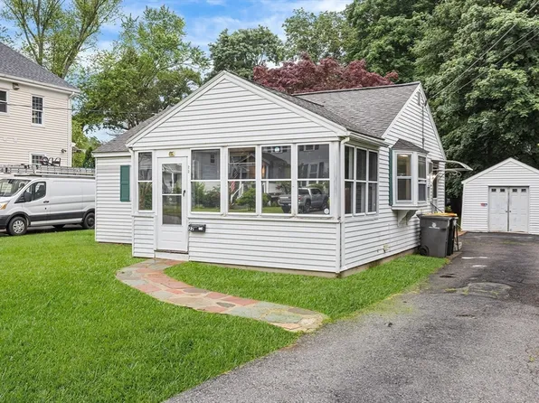 22 Arthur St, Framingham, MA 01702