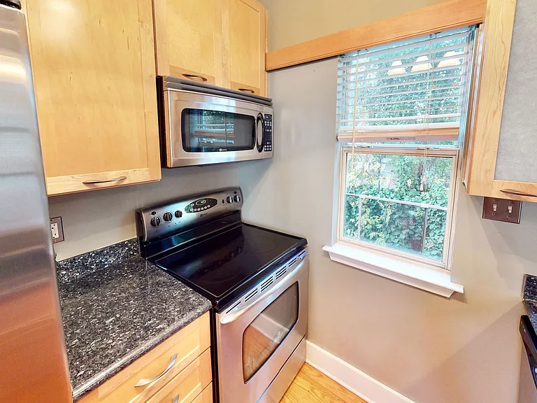 2062 Atherton Heights Ln — Photo 10
