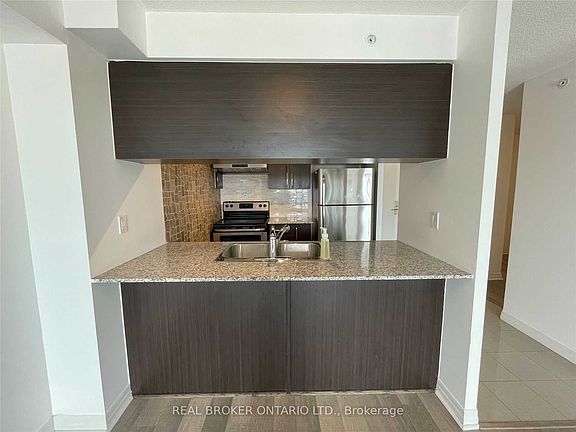 5th image of 275 Yorkland Rd #2905