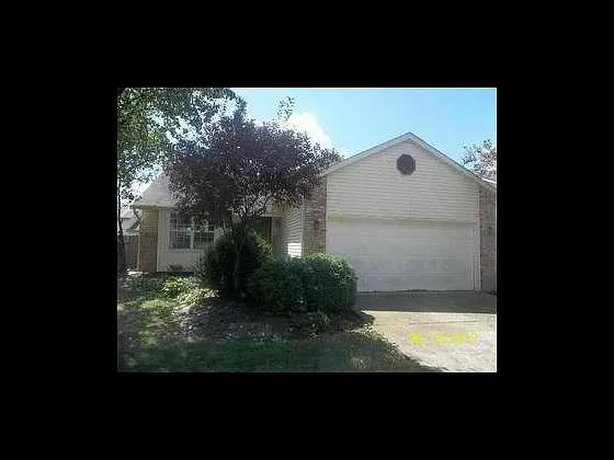 345 Chatterly Ln photo 1