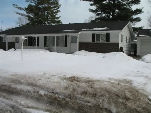 3402 Appomattox Dr, Port Huron, MI 48060