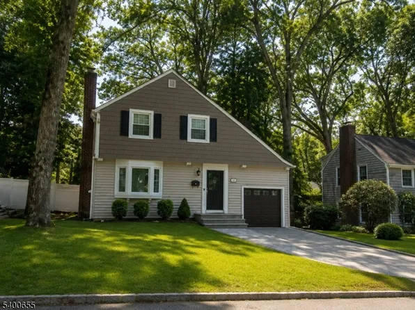 17 W Lawn Rd, Livingston Twp., NJ 07039