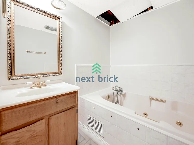 15320 NE 62nd Ct — Photo 15