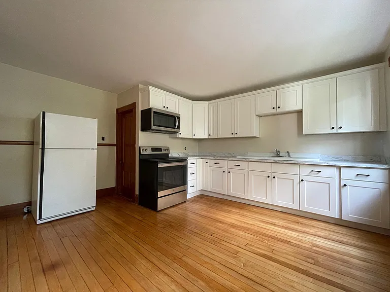 22 Old Mill Rd #1 — Photo 4