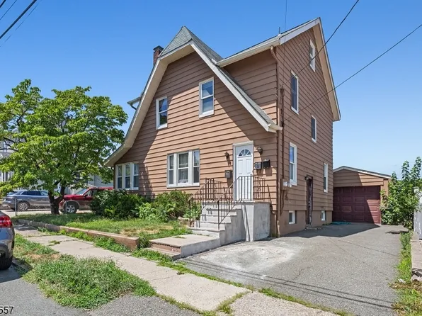 5 Garfield Pl, Totowa Boro, NJ 07512