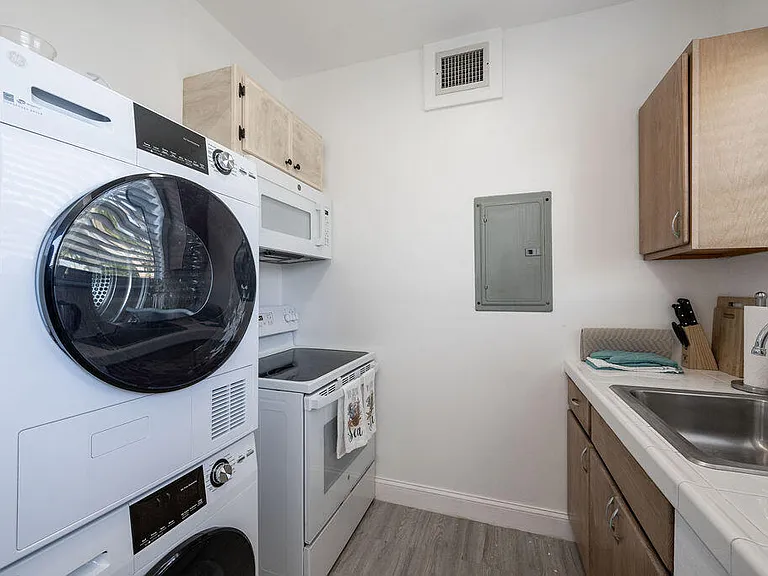 1200 Duval St #1 — Photo 5