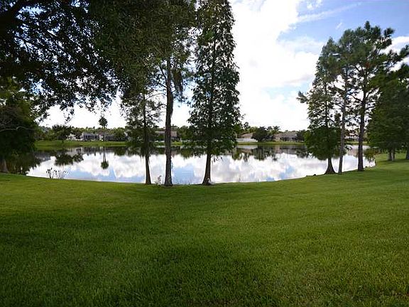 2nd image of 5829 Heron Park Pl