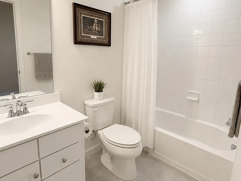 411 Streamview Dr — Photo 3