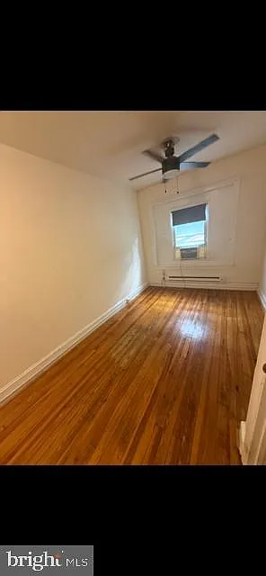 1 bed, 900 sqft, $1,300 — Photo 4