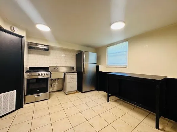 16 Briarwood Road image 3 of 12