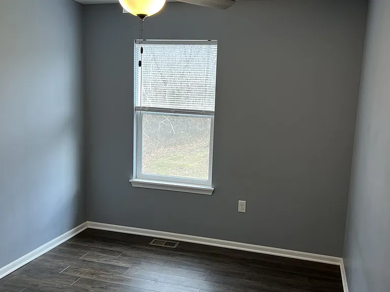 891 W Gay St #B — Photo 24