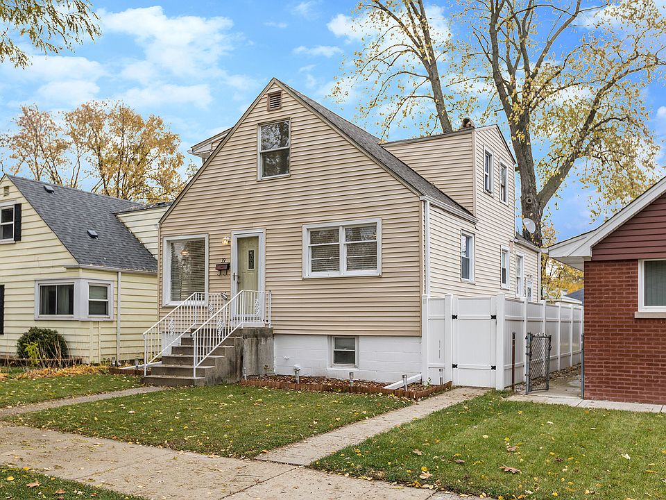 1st image of 39 47th Ave