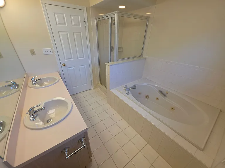 3 Alexander Ct — Photo 35