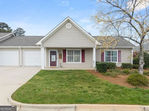 3033 Bentley Park Cir, Gainesville, GA 30504