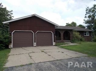 21896 Springer Ct, Morton, IL 61550