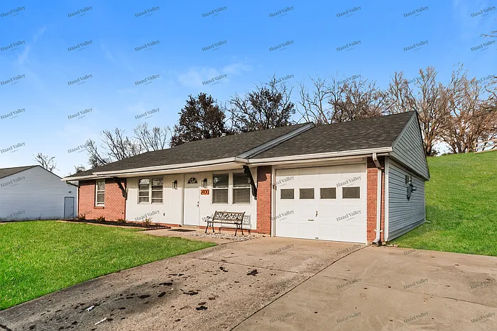 2400 Mack Rd — Photo 3
