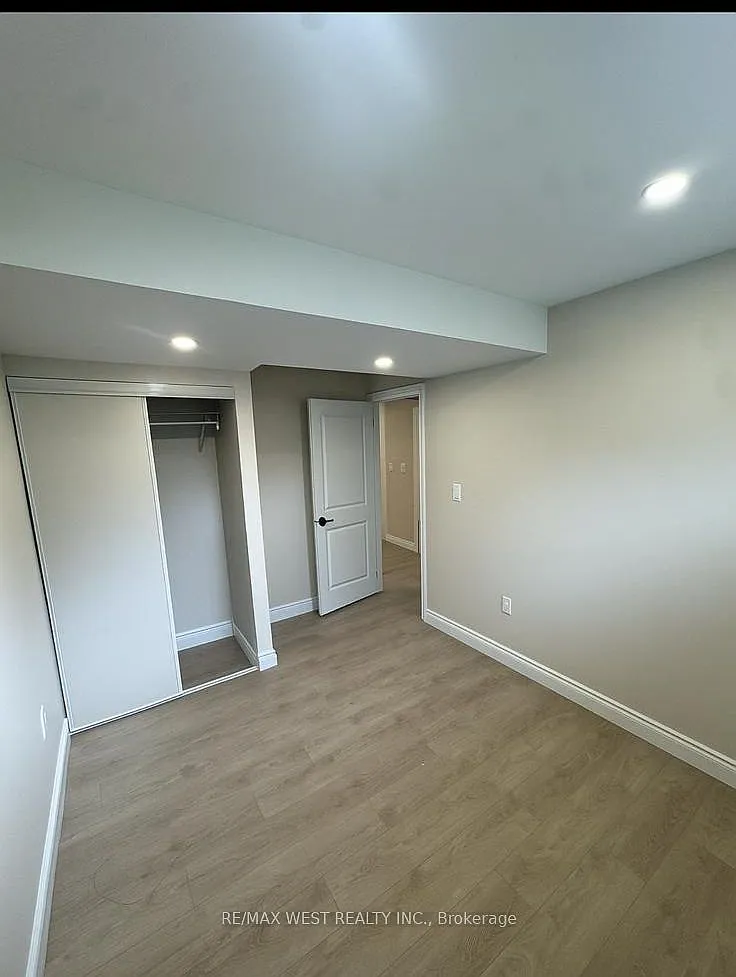 2 bed, $1,800 — Photo 4