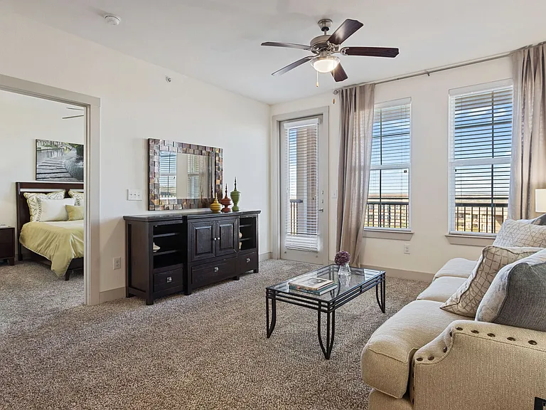 The Vance at Huebner Oaks — Photo 24