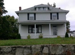 1258 W Main Rd, Middletown, RI 02842