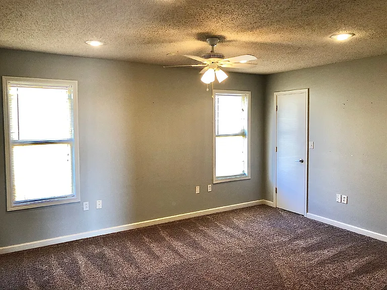 413 Dowden Rd #D — Photo 4