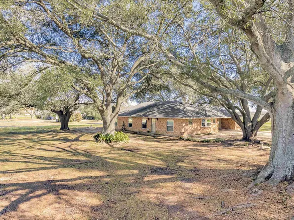 4216 Higdon Ln, Port Allen, LA 70767