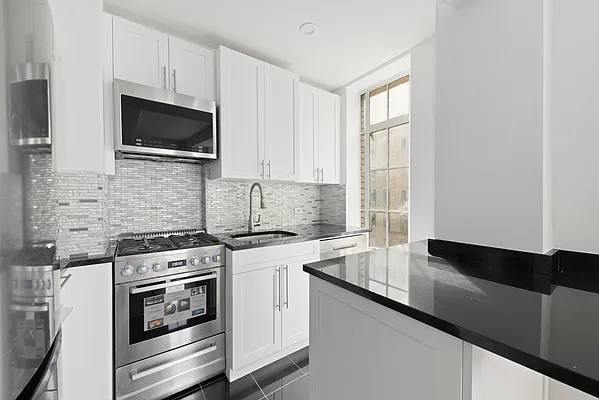 Rented by Douglas Elliman | media 19