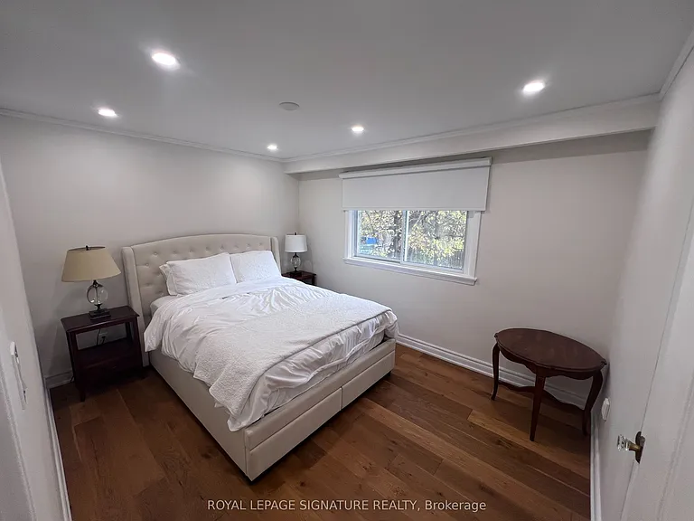195 Upper Canada Dr — Photo 22