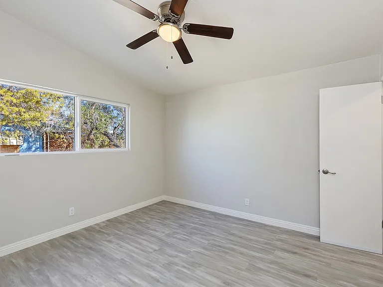5951 Rose Ellen Ave — Photo 11