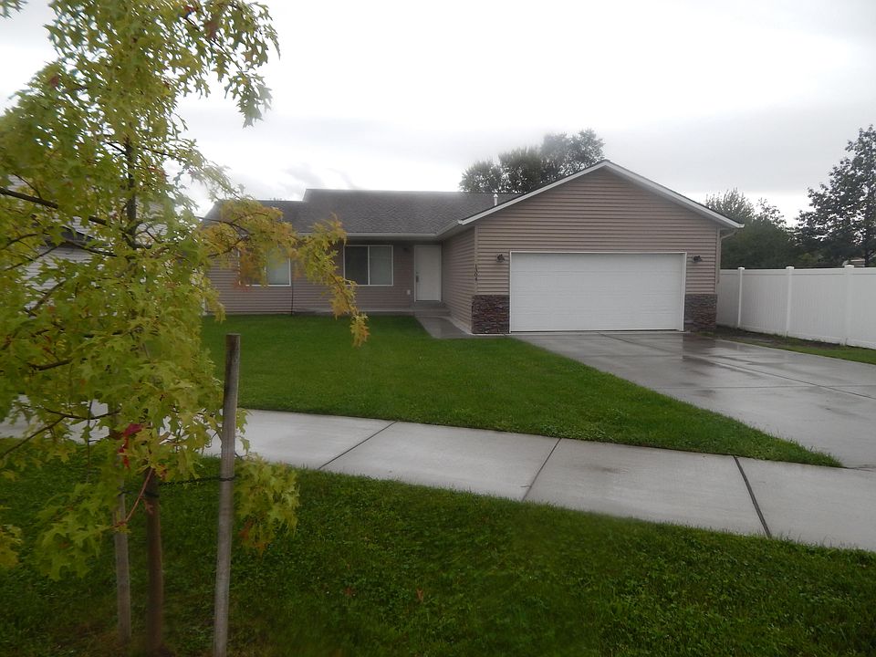 1st image of 1304 E Yellowstone Ave