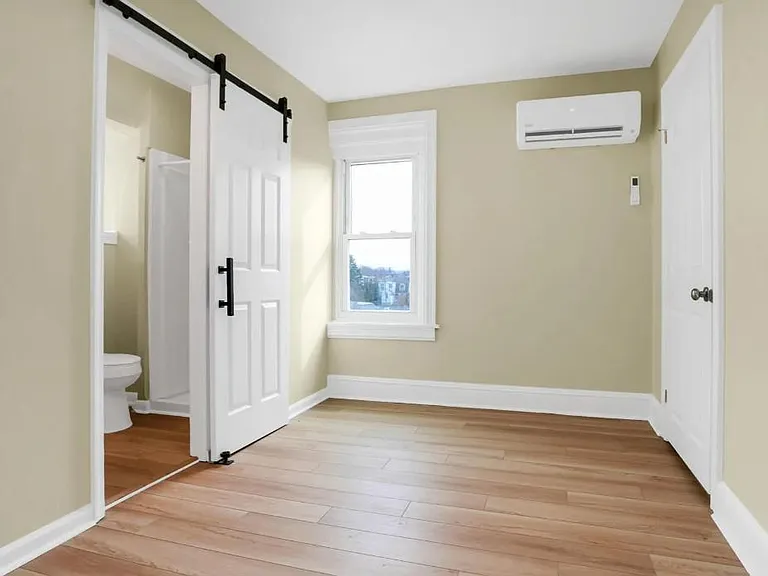 413 Gay St #4 — Photo 6