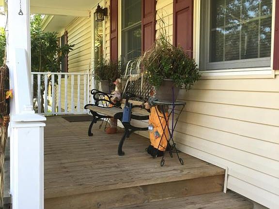 5th image of 1657 Shady Ln