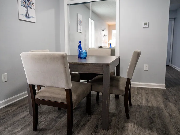 Oak Lane Apartments — Photo 7