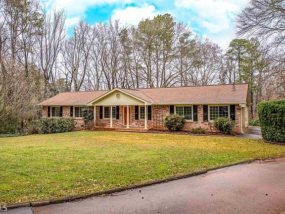 2nd image of 1602 Pine Cir